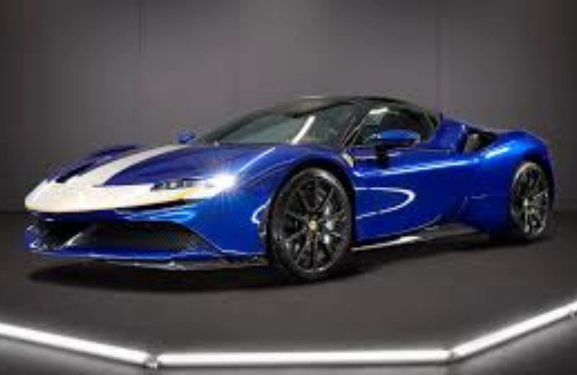 2025 Ferrari SF90 Spider Full Review